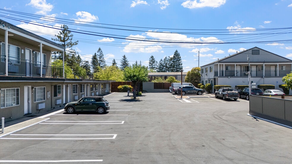 More Photos Of 1736 Santa Rosa Ave, Santa Rosa Hotel For Sale