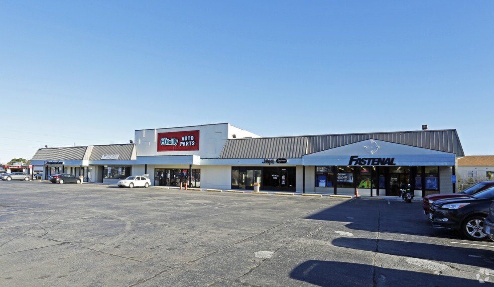 More Photos Of 7712-7726 Hampton Blvd, Norfolk Unknown For Lease