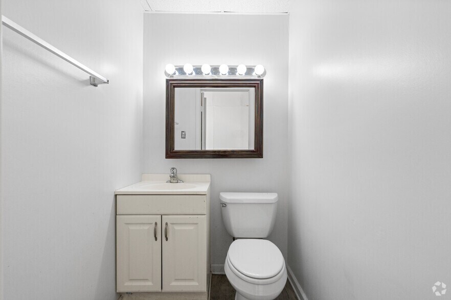 More Photos Of 14518 Hempstead Hwy, Houston Unknown For Lease