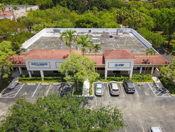 More Photos Of 12201-12231 W Sunrise Blvd, Plantation Freestanding For Lease