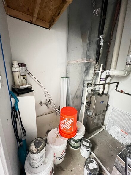 More Photos Of 1443 W Belmont Ave, Chicago Storefront Retail Office For Sale