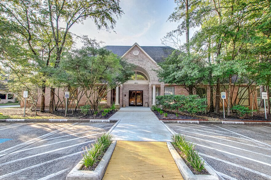 More Photos Of 4840 W Panther Creek Dr, The Woodlands Unknown For Lease