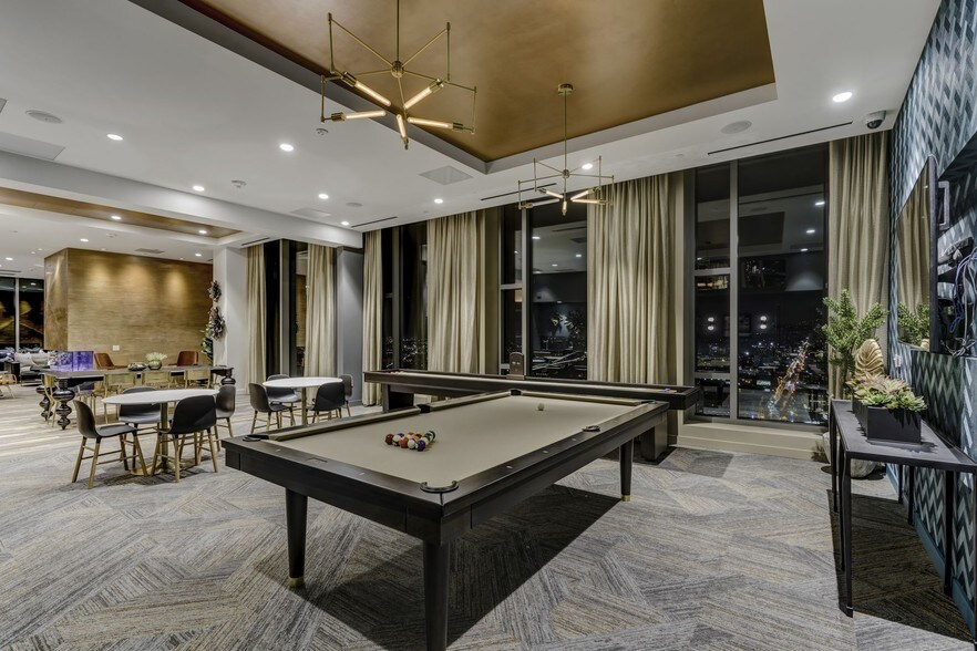 More Photos Of 1640 Broadway, Oakland Apartments For Lease