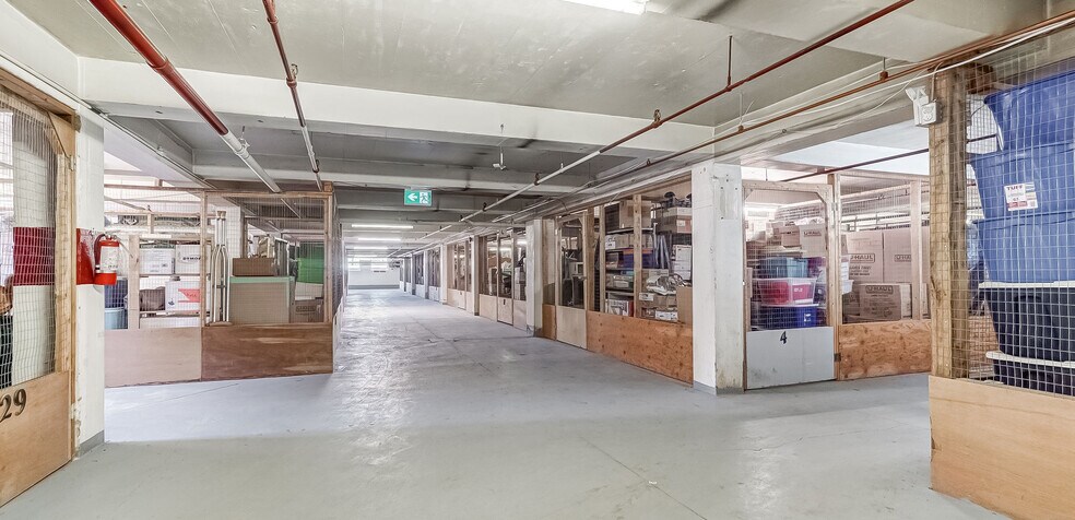 More Photos Of 16 Edward St S, Arnprior Showroom For Lease