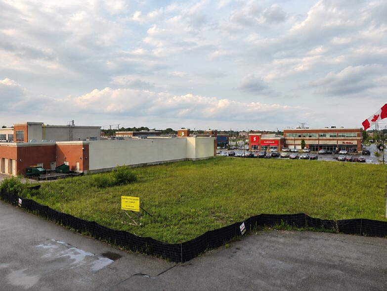 More Photos Of 2460 Brock Rd, Pickering Supermarket For Lease