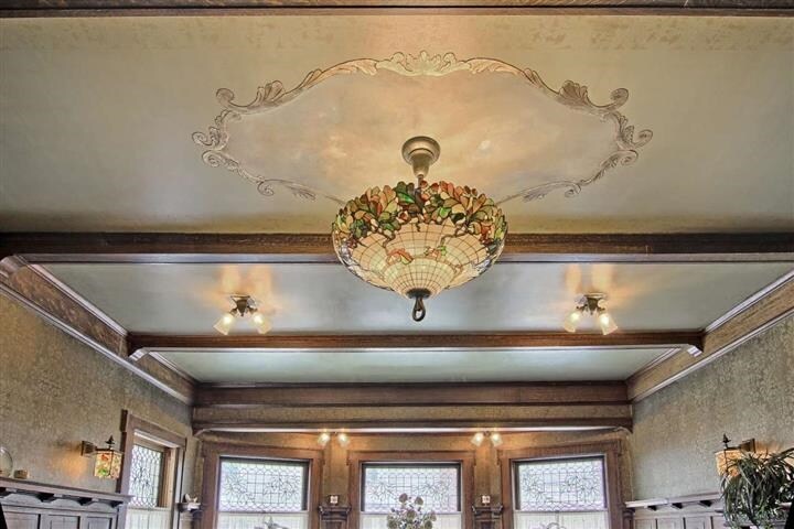 More Photos Of 230 Wellington St, Traverse City Hospitality For Sale