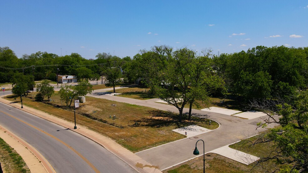 Primary Photo Of 519 Roosevelt Ave, San Antonio Land For Sale