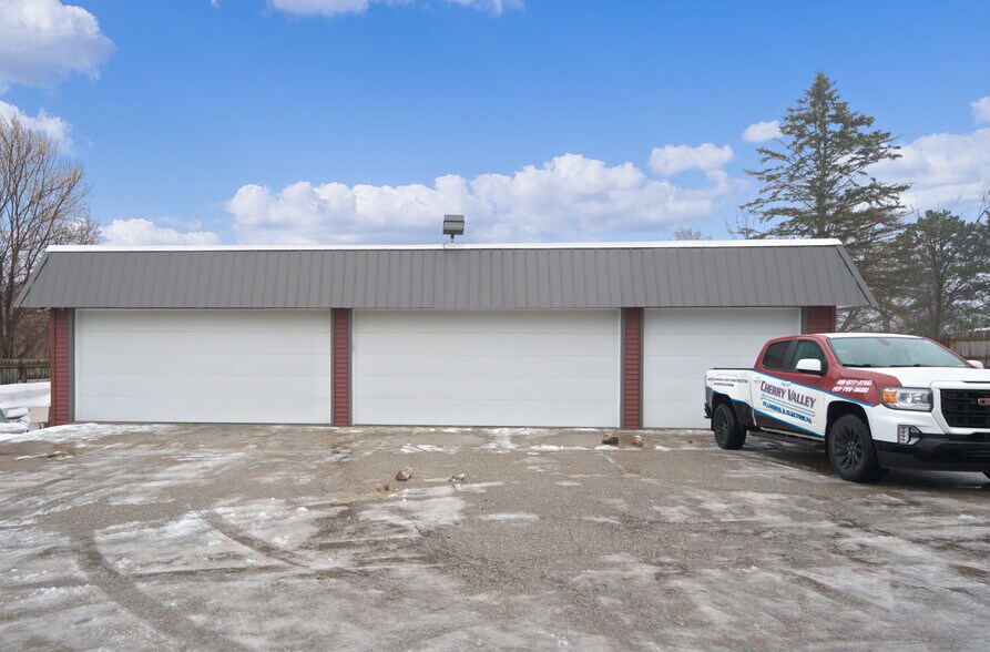 More Photos Of 491 Arlington Rd, Middleville Office For Sale