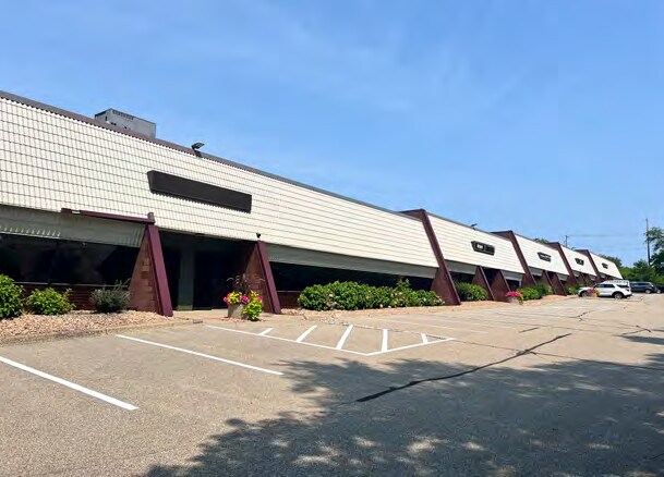 More Photos Of 1408 Northland Dr, Mendota Heights Research And Development For Lease