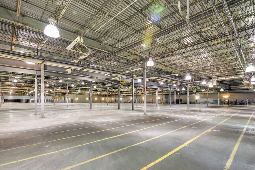 More Photos Of 3036 Gillespie St, Fayetteville Manufacturing For Lease