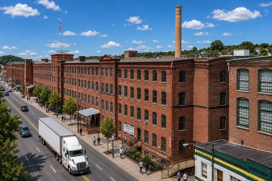 Primary Photo Of 500-530 Nepperhan Ave, Yonkers Showroom For Lease