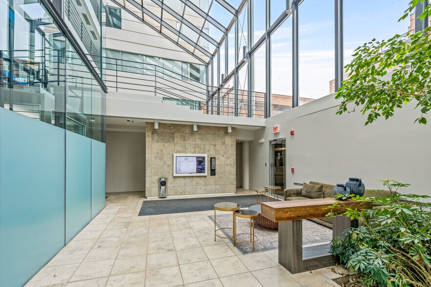 More Photos Of 1770 First St, Highland Park Medical For Lease