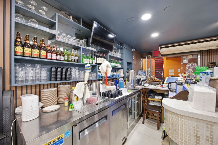 More Photos Of 136-21 41st Ave, Flushing Storefront Retail Office For Sale