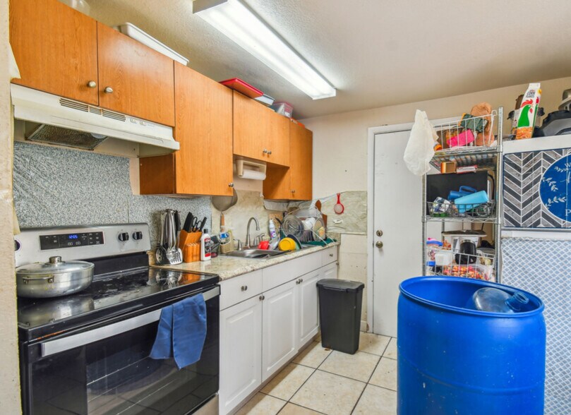 More Photos Of 4507-4517 E Giddens Ave, Tampa Multifamily For Sale