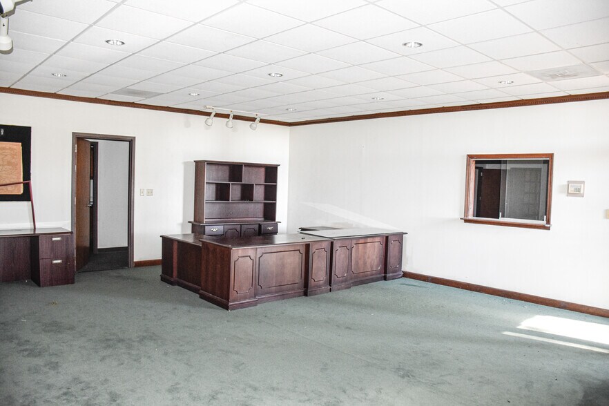 More Photos Of 31 Quail Run, Edgefield Office For Sale