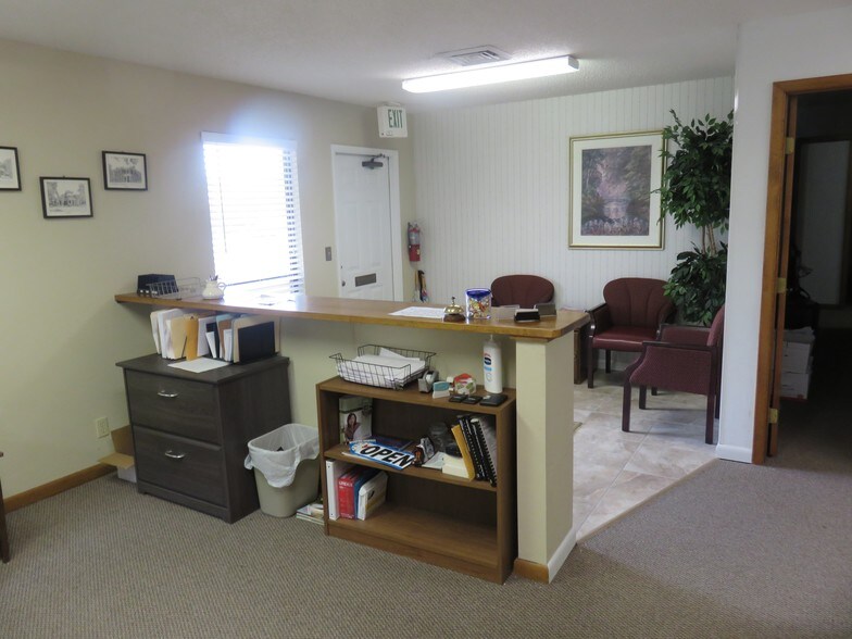 More Photos Of 1326 S Ridgewood Ave, Daytona Beach Office For Lease