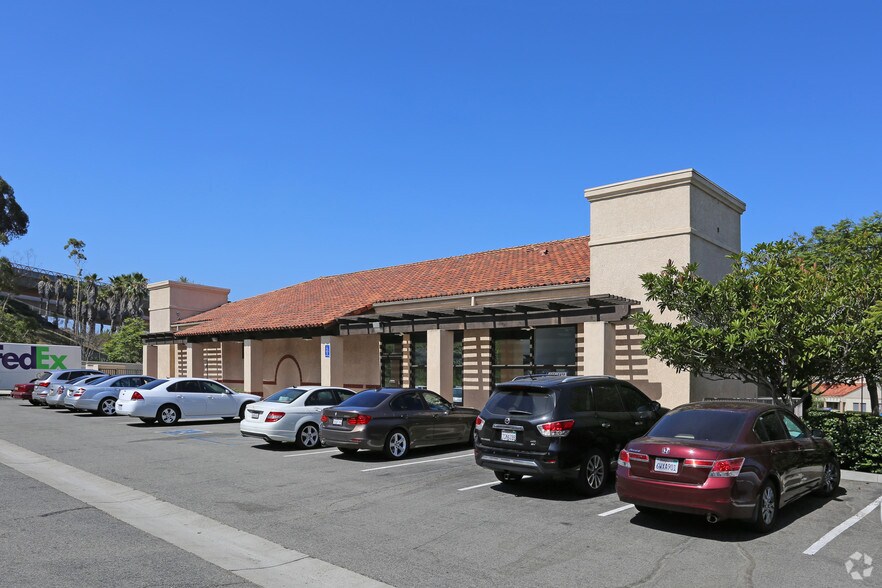 More Photos Of 3815 Mission Ave, Oceanside Unknown For Lease