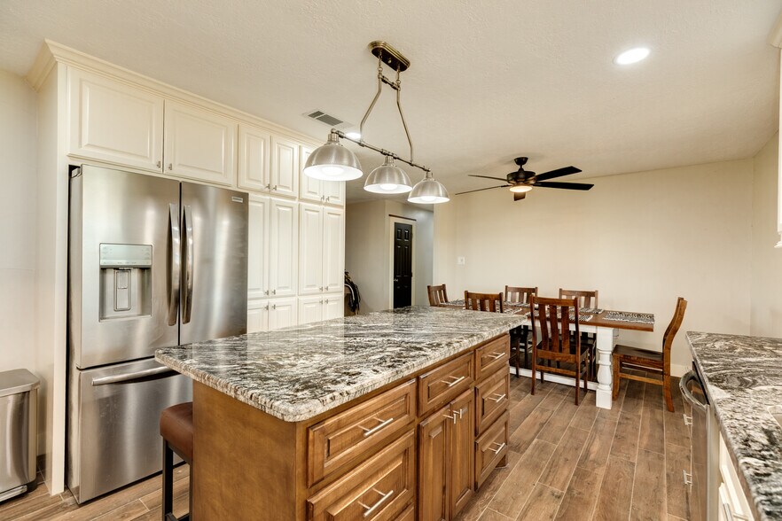 More Photos Of 27427 Highway 36, Damon Land For Sale