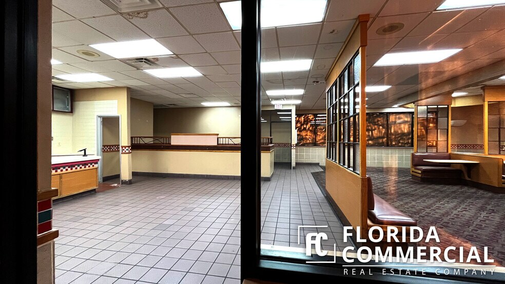 More Photos Of 726 SW Federal Hwy, Stuart Fast Food For Lease