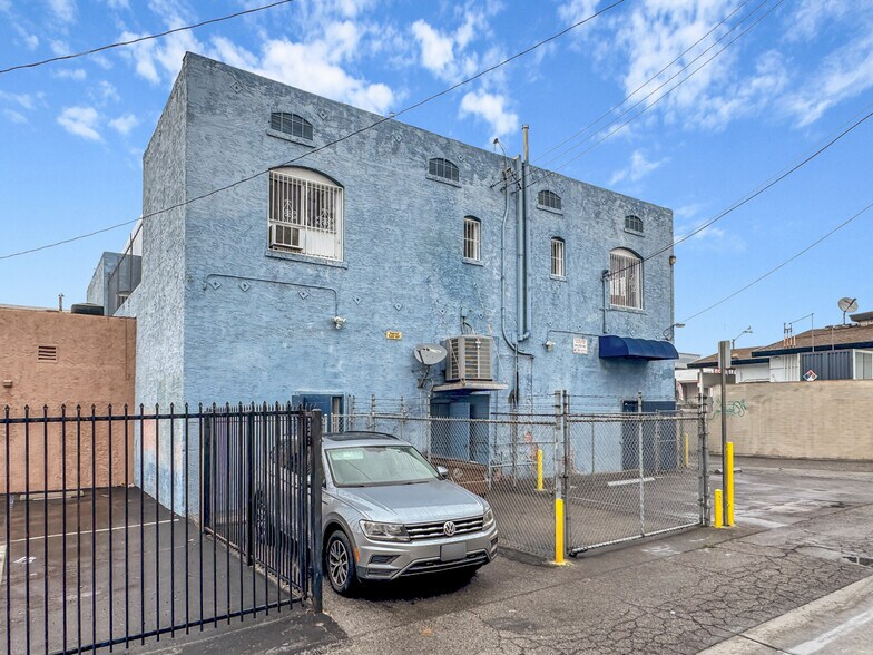 More Photos Of 920 S Atlantic Blvd, Los Angeles Office For Sale