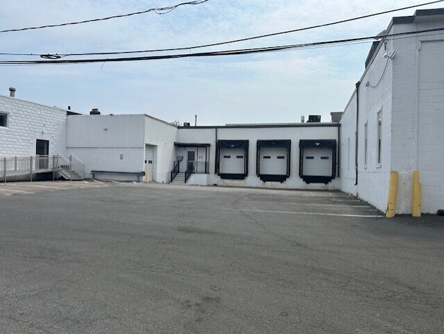 Primary Photo Of 22 Kent St, Somerville Manufacturing For Lease
