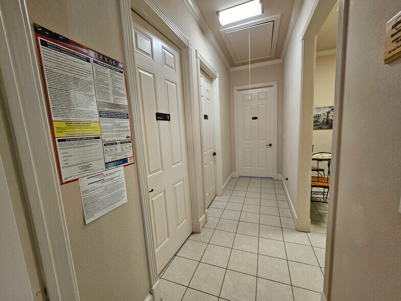 More Photos Of 1806 Snake River Rd, Katy Medical For Sale