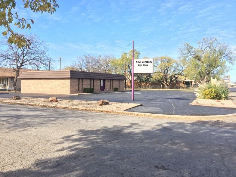 More Photos Of 240 S Mockingbird Ln, Abilene Office For Lease
