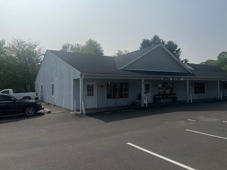More Photos Of 968 Killingworth Rd, Haddam Freestanding For Lease