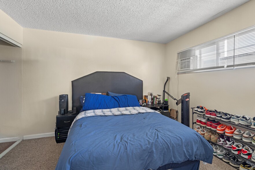 More Photos Of 25039 Cypress Ave, Hayward Apartments For Sale