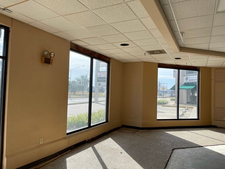 More Photos Of 5830 S Sherwood Forest Blvd, Baton Rouge Freestanding For Lease