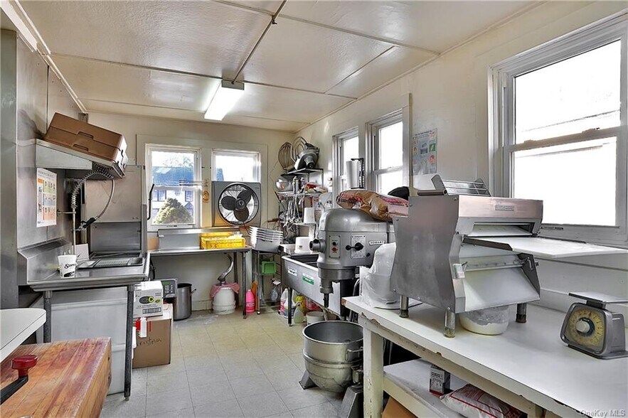 More Photos Of 243-249 Orange Tpke, Sloatsburg Restaurant For Sale