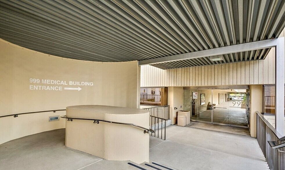 More Photos Of 999 N Tustin Ave, Santa Ana Office For Sale