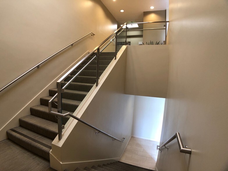 More Photos Of 25201 Paseo de Alicia, Laguna Hills Office For Lease