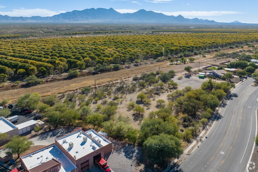 More Photos Of 1333 S Abrego Dr, Green Valley Land For Lease