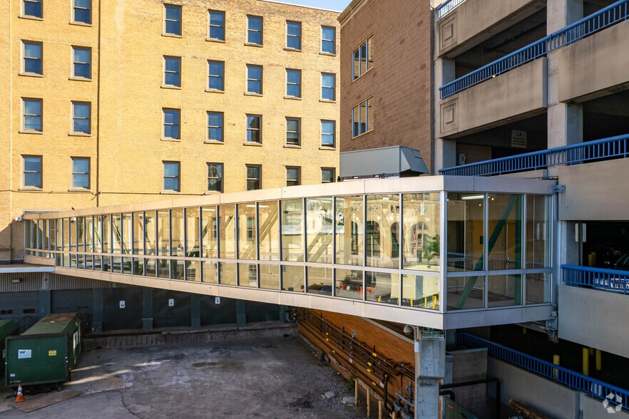 More Photos Of 260 E Main St, Rochester Medical For Lease