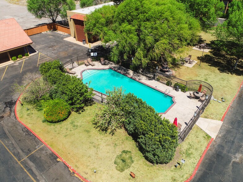 More Photos Of 1765 S Main St, Las Cruces Hotel For Sale