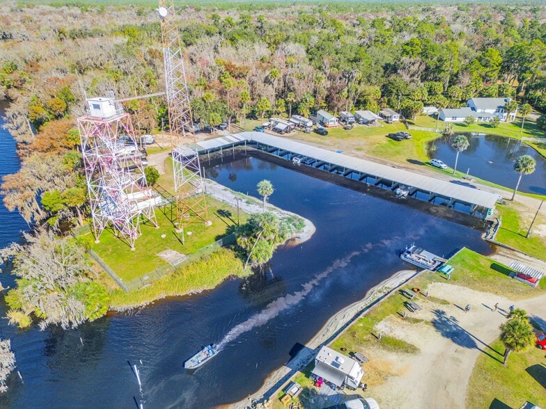 More Photos Of 1600 Lake George Rd, Seville Marina For Sale