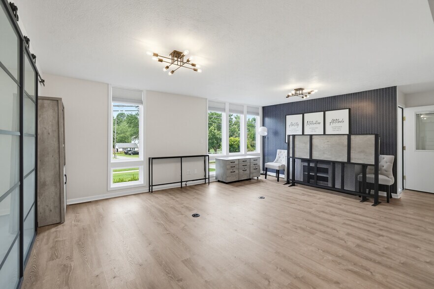 More Photos Of 9503 Brandywine Rd, Northfield Office For Lease