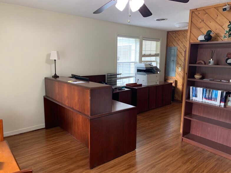 More Photos Of 2471 Rockfish Valley Hwy, Nellysford Office For Sale