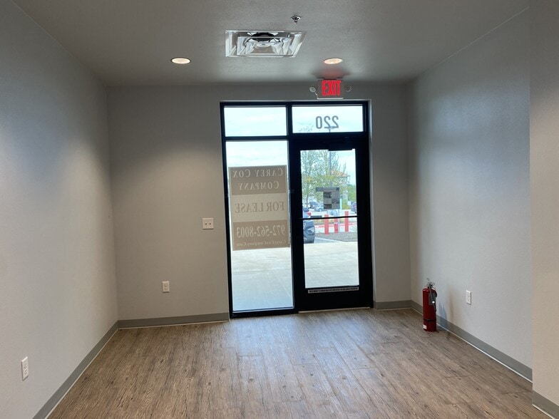 More Photos Of 1890 N Stonebridge Dr, McKinney Medical For Sale