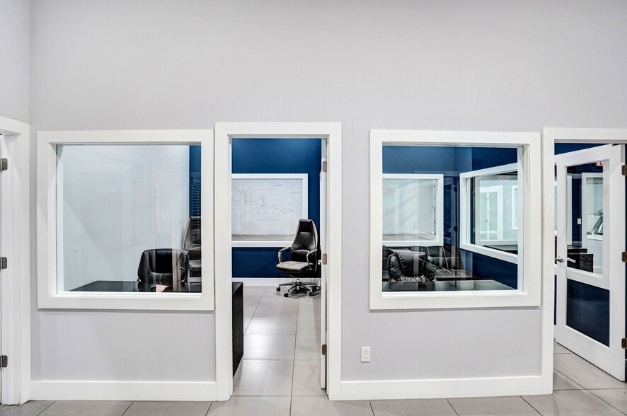 More Photos Of 2521 NE 4th Ave, Pompano Beach Flex For Lease