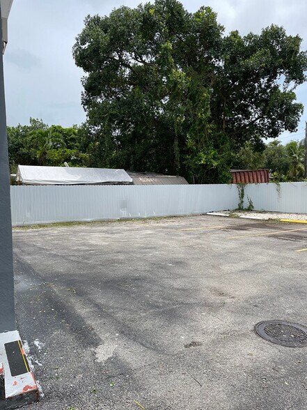 More Photos Of 7509 NE 3rd Ave, Miami Apartments For Sale