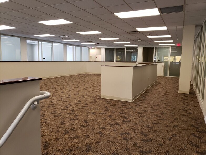 More Photos Of 3131 Spring Grove Ave, Cincinnati Warehouse For Lease