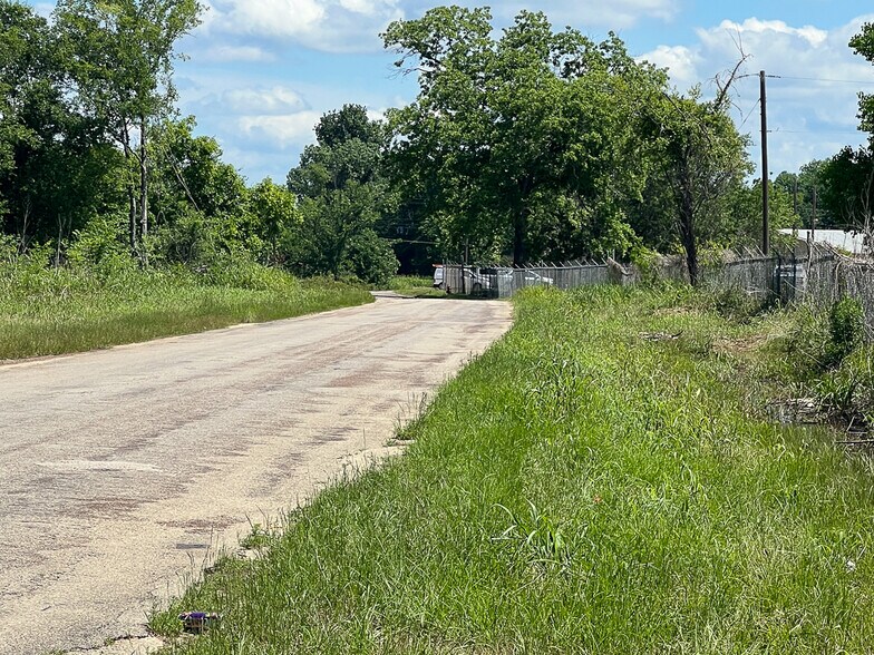 More Photos Of Lot #1 1st Street, Crockett Land For Sale