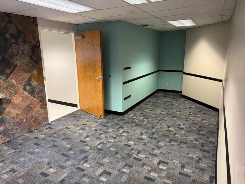 More Photos Of 111 N Main St, Janesville Medical For Lease