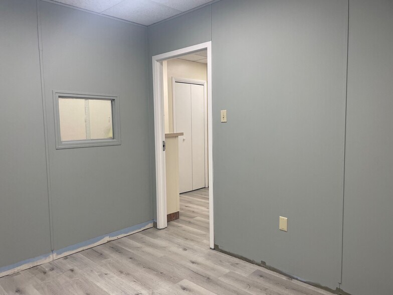 More Photos Of 346 Freeport Rd, New Kensington Medical For Lease