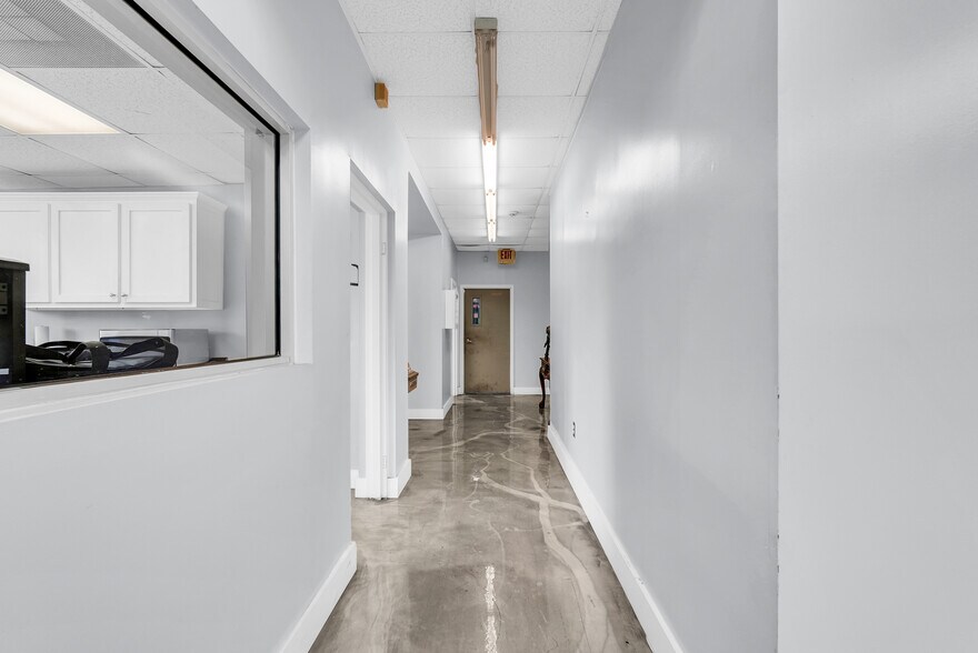 More Photos Of 1313 Rogers St, Savannah Service For Sale