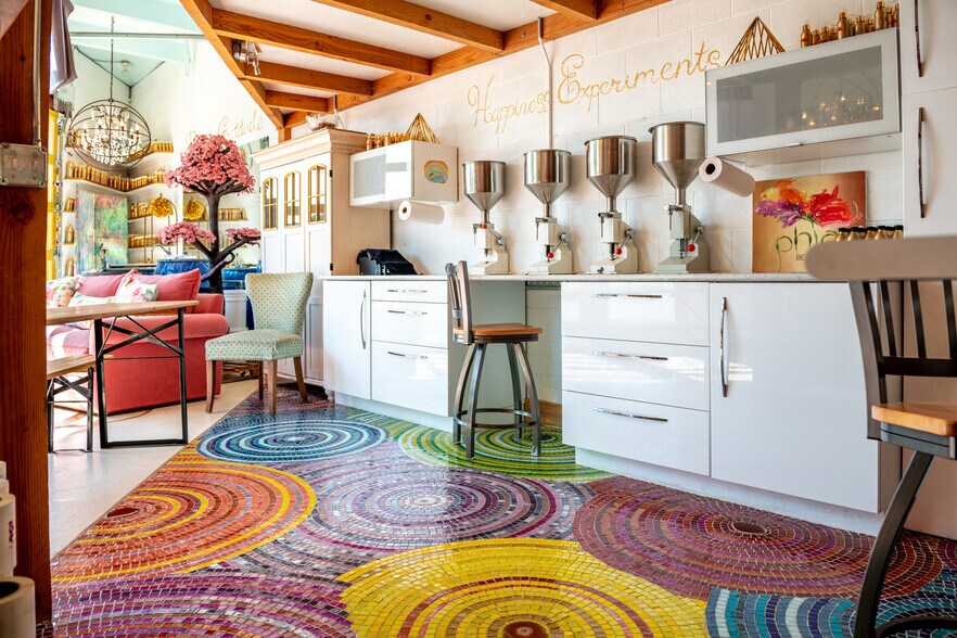 More Photos Of 2150 Curtis St, Denver Storefront Retail Office For Sale