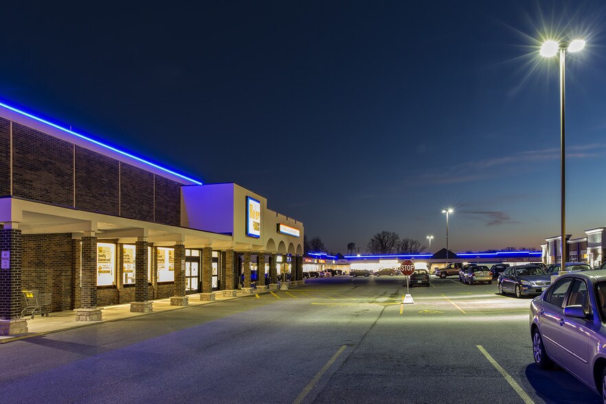 More Photos Of 5701-5777 Godfrey Rd, Godfrey Storefront For Lease