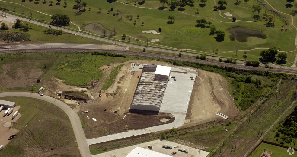 More Photos Of 1000 Schroeder Dr, Waco Warehouse For Lease